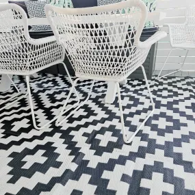 Aztec Black & White Diamond Pattern Foldable Waterproof Large Camping Mat - 270x360 CM