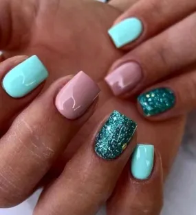 Beauty - Nails - short - blue pink glitter