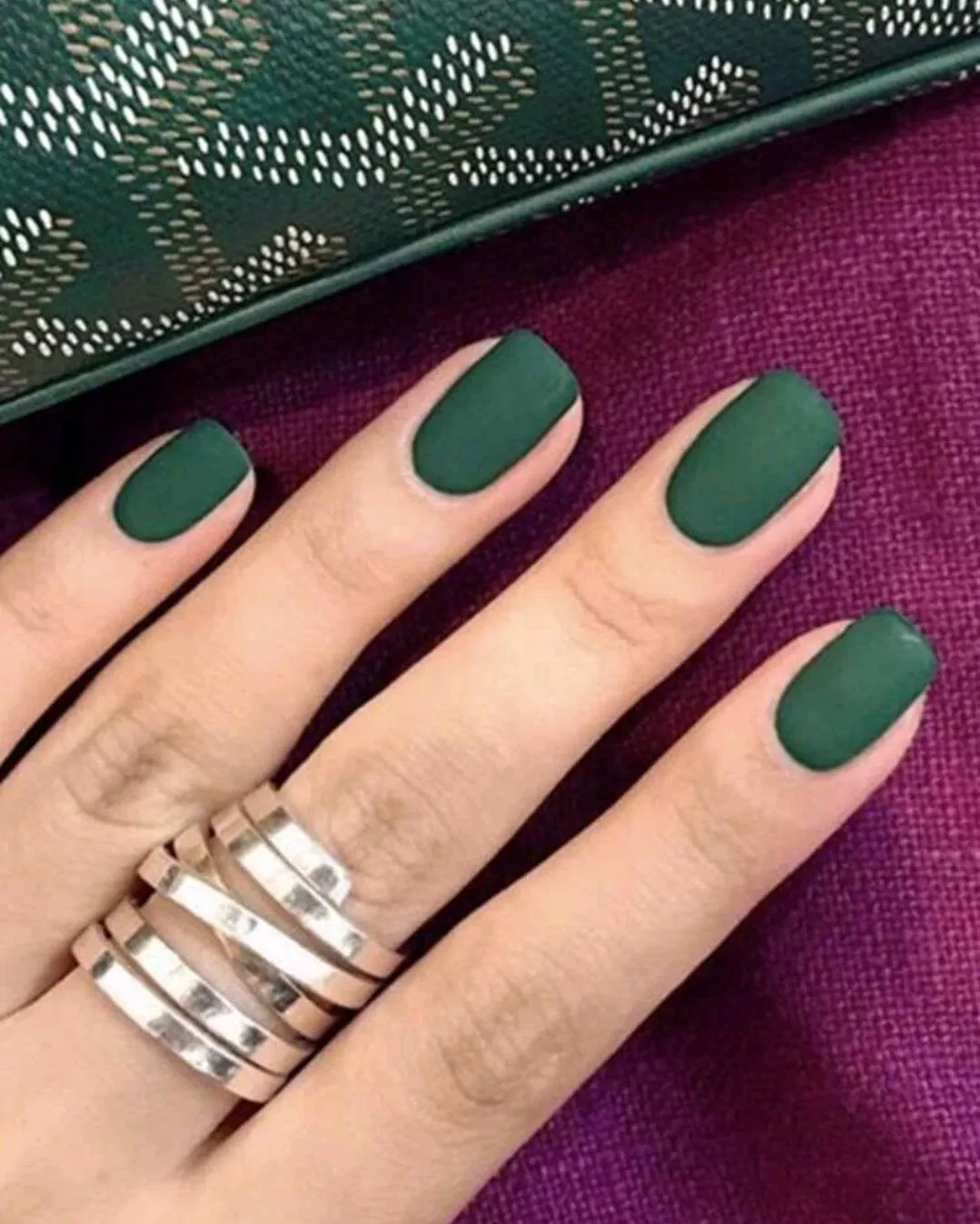 Beauty - Nails - short - green matt