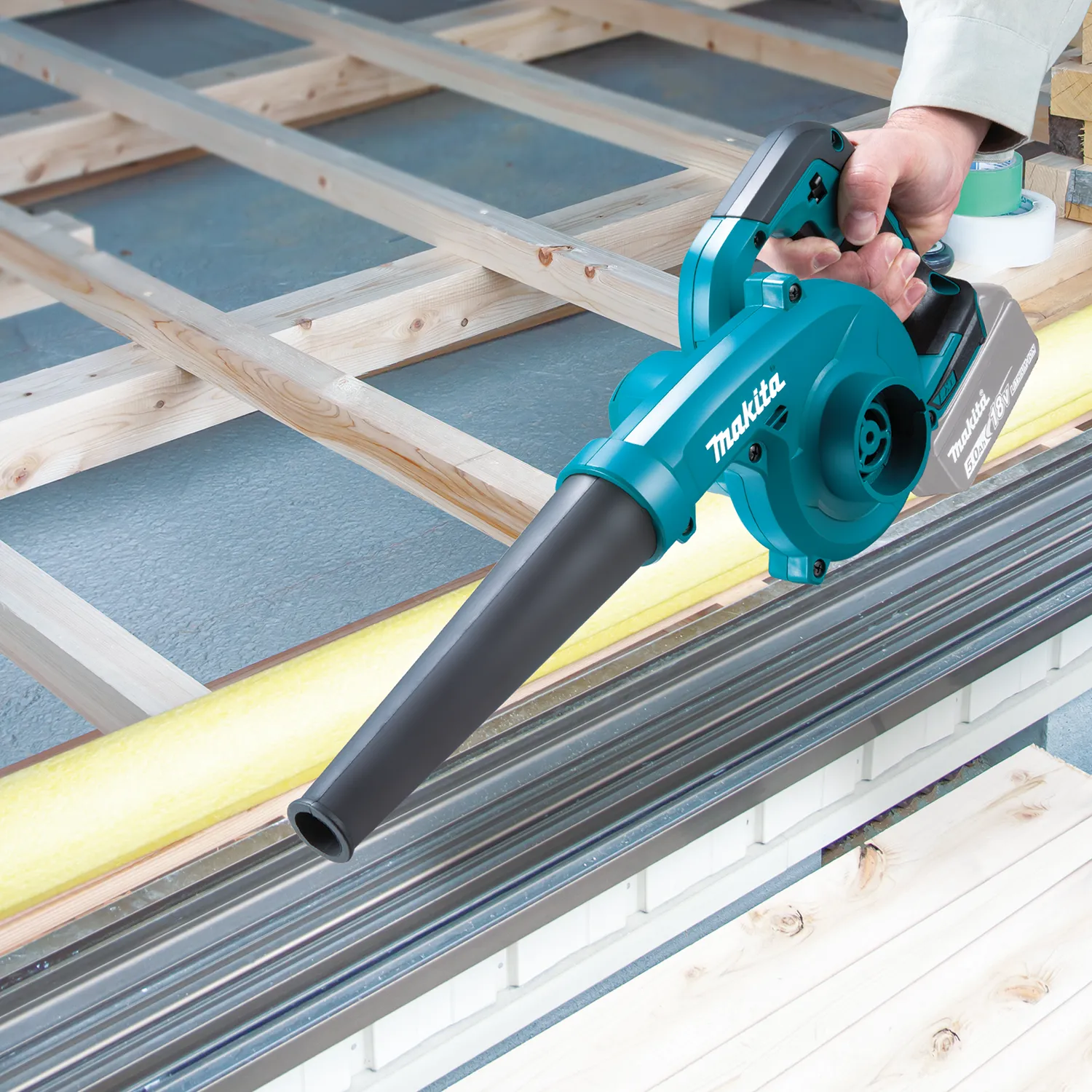 Makita XBU05Z 18V LXT Lithium-Ion Cordless Blower (Tool Only)