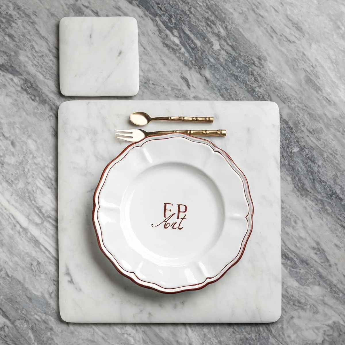 Set of 3 decorated ceramic plates: 1 flat plate, 1 soup plate, 1 dessert plate