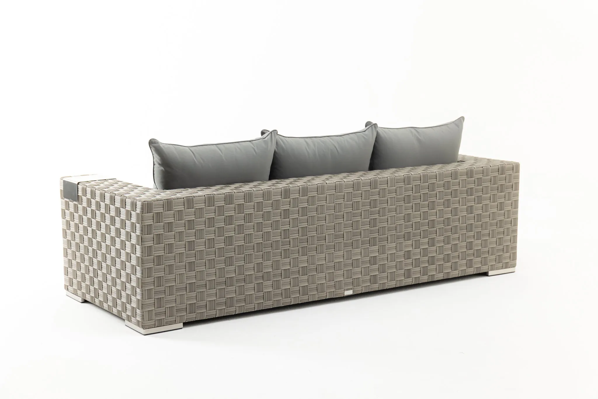 TAVORO Outdoor Lounge Set (Avail End October 2024)