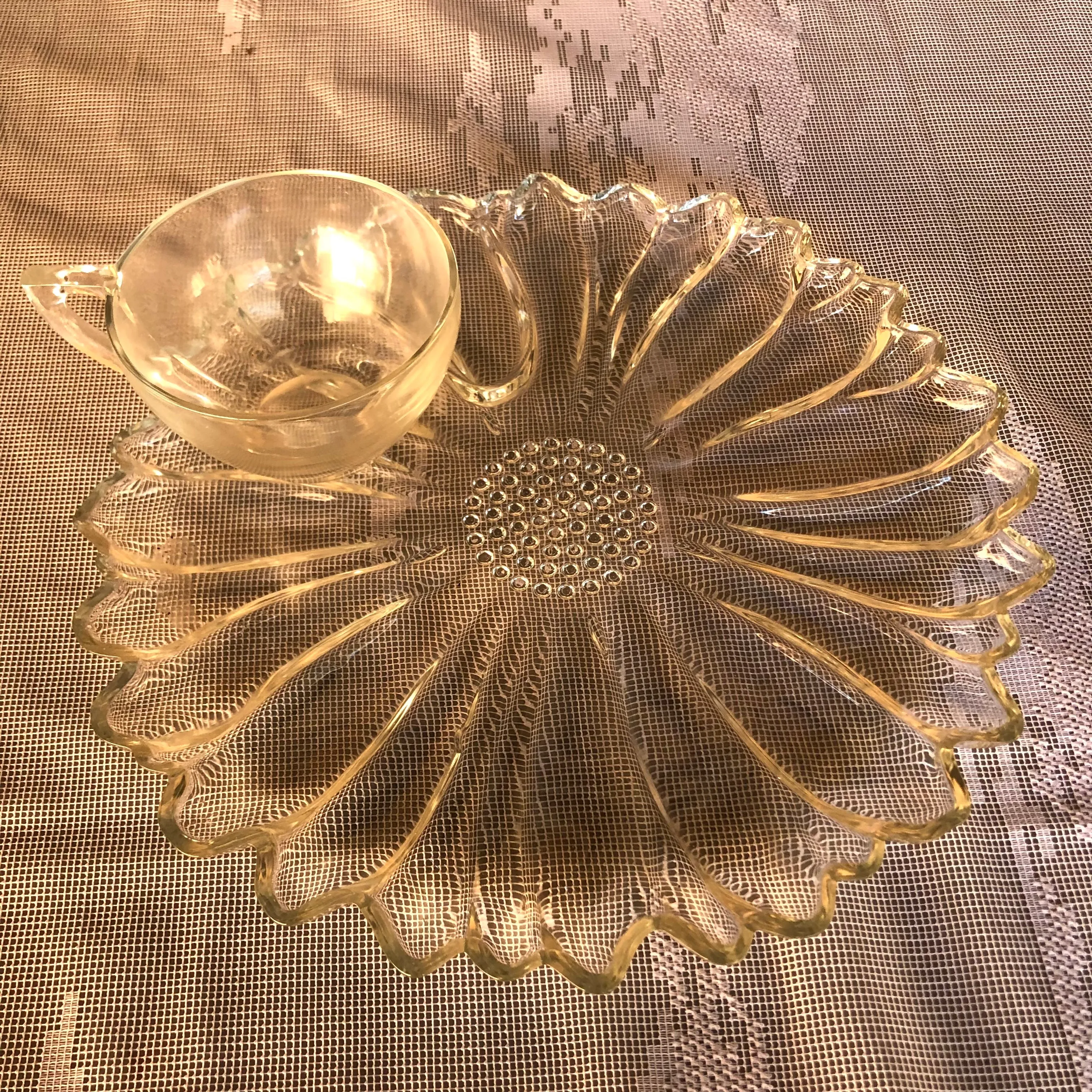 *Vintage Glass Floral Serve Ware Set of 4 Trays and 5 Tea Cups Coffee Mugs